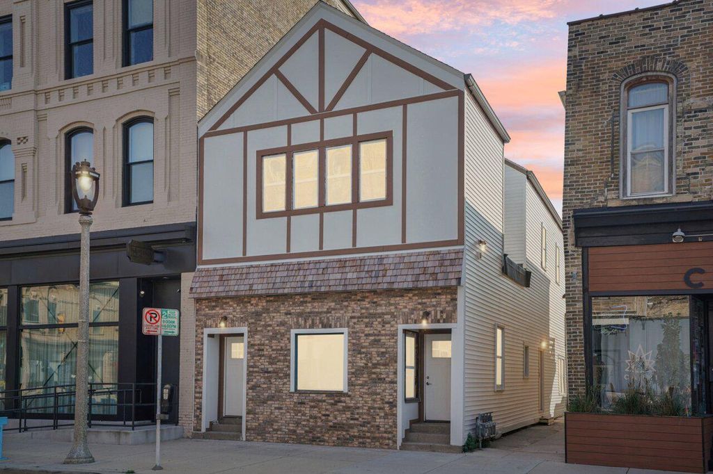 Photo of 808 S 5th STREET, Milwaukee, WI 53204 (MLS # 1937179)