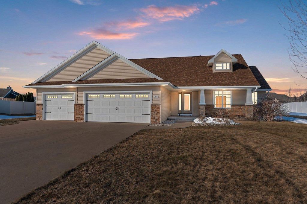 Photo of 2155 Mahogany TRAIL, De Pere, WI 54115 (MLS # 50322594)