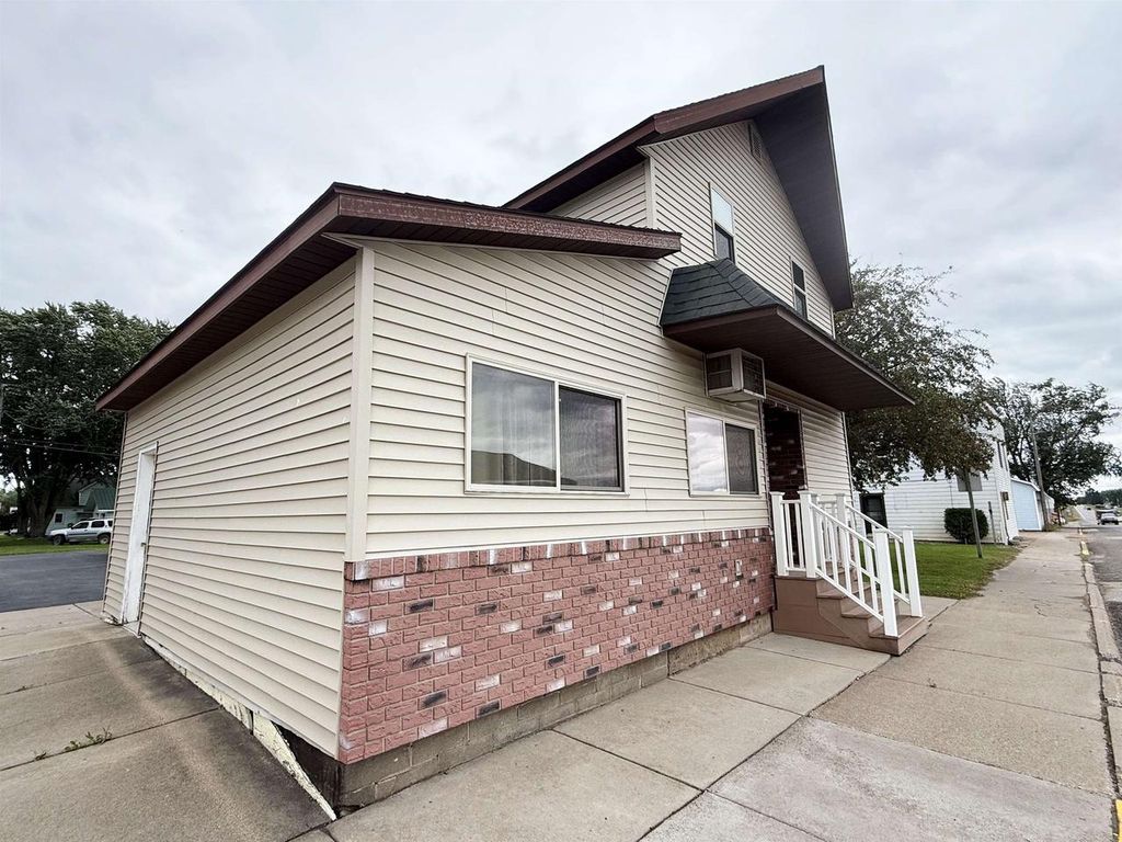 Photo of 204 S State Highway 13, Stetsonville, WI 54480 (MLS # 22504292)