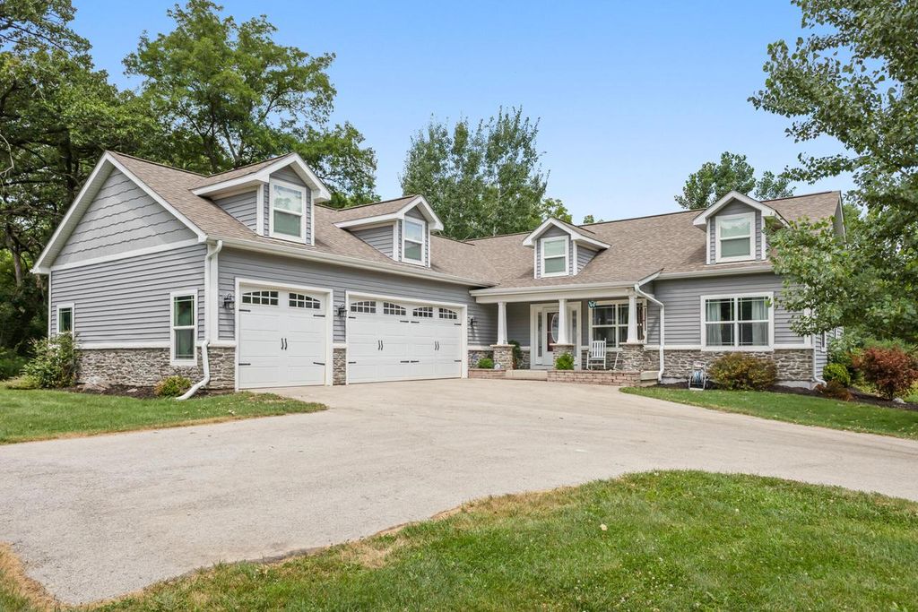 Photo of 18828 Martin DRIVE, Union Grove, WI 53182 (MLS # 1972414)