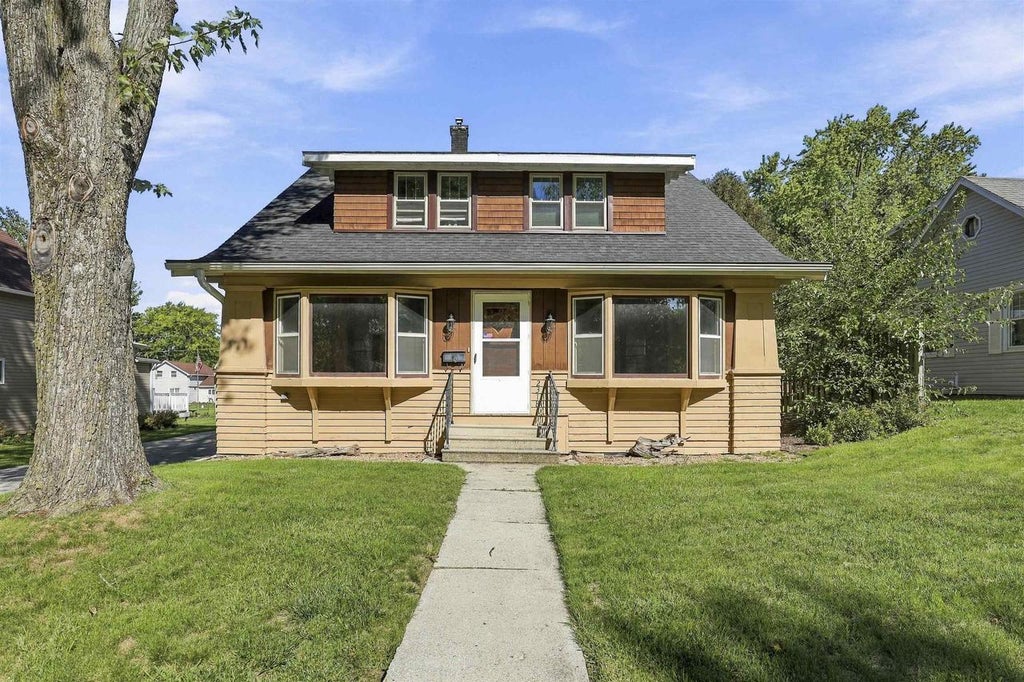 Photo of 2318 Wisconsin AVENUE, New Holstein, WI 53061 (MLS # 50333270)