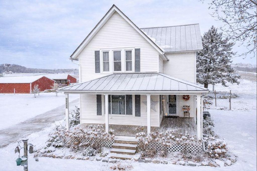 Photo of 32420 County Road V, Cazenovia, WI 53924 (MLS # 2015293)