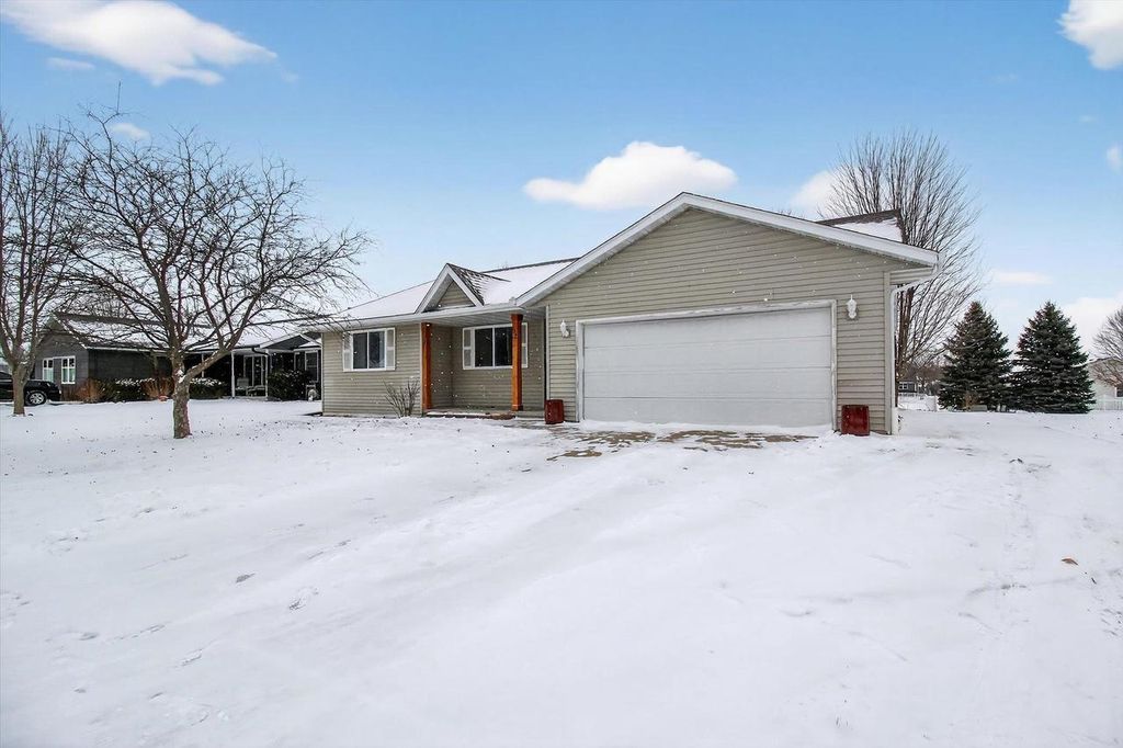 Photo of 52 Gunther DRIVE, Evansville, WI 53536 (MLS # 2014797)
