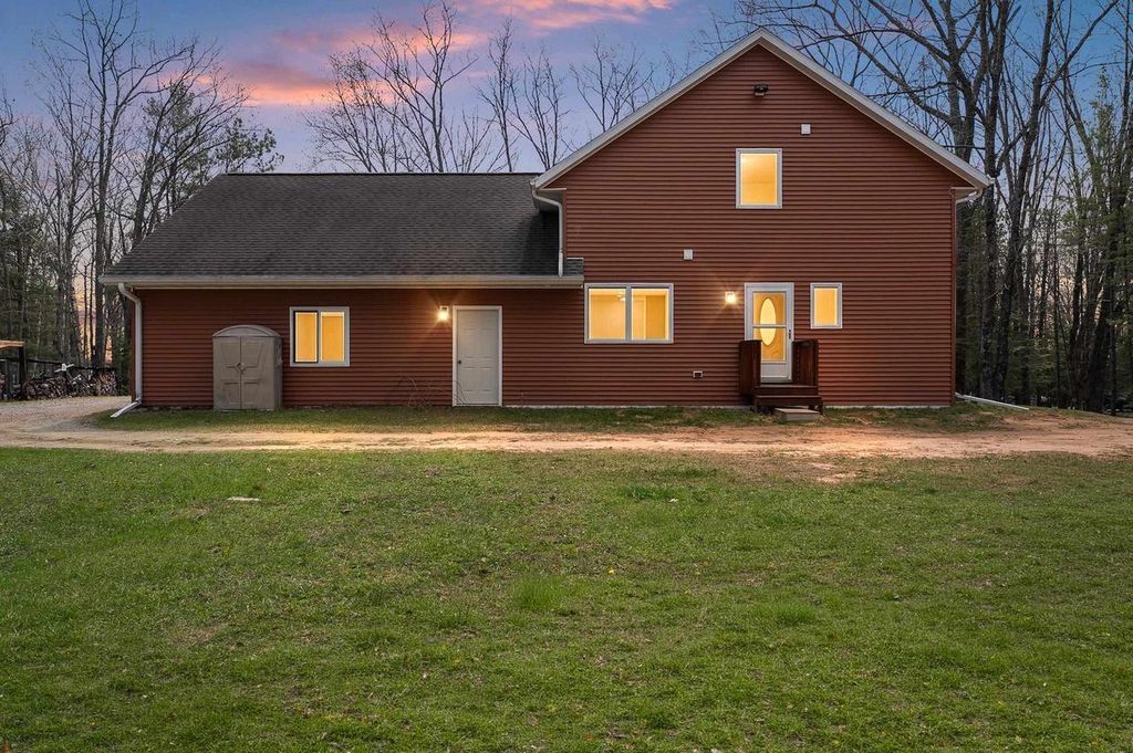 Photo of 9232 W Lake DRIVE, Pound, WI 54161 (MLS # 50324997)