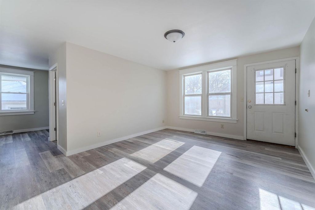 Photo of 630 Jackson STREET, Oshkosh, WI 54901 (MLS # 50320294)