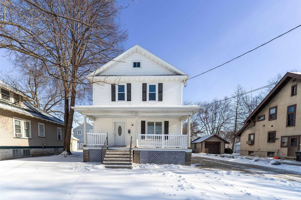 Photo of 630 Jackson STREET, Oshkosh, WI 54901 (MLS # 50320294)