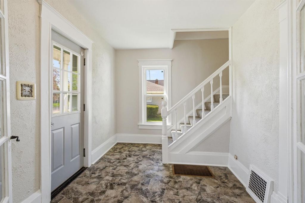Photo of 266 S Seymour STREET, Fond Du Lac, WI 54935 (MLS # 2022700)