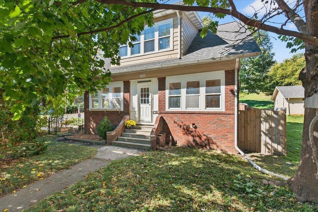 Photo of 3302 E Washington AVENUE, Madison, WI 53704 (MLS # 2010305)