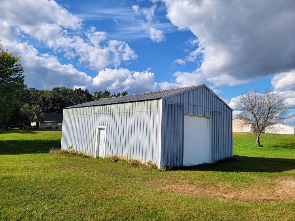 Photo of E6094 County Yard ROAD, Manawa, WI 54949 (MLS # 50316438)