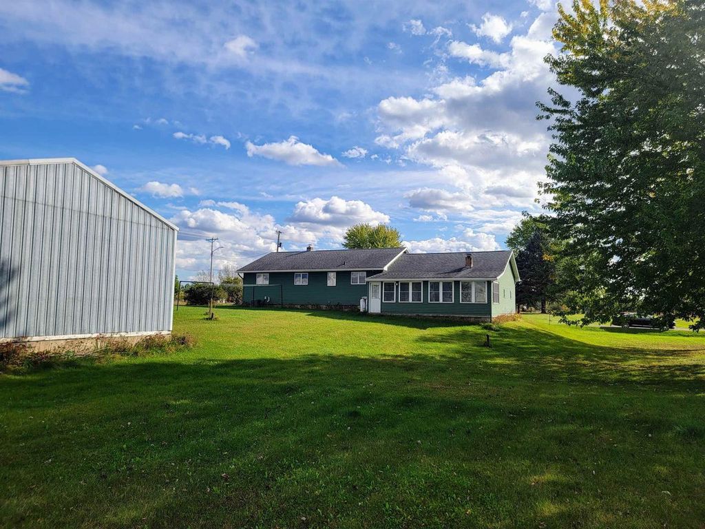 Photo of E6094 County Yard ROAD, Manawa, WI 54949 (MLS # 50316438)