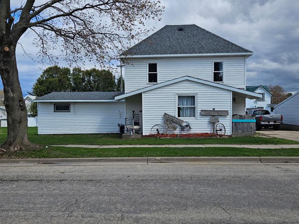 Photo of 555 Jefferson STREET, Fennimore, WI 53809 (MLS # 2014090)