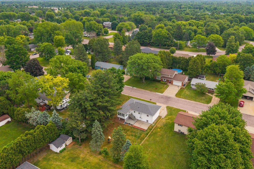 Photo of 1410 17th Street South ST, Wisconsin Rapids, WI 54494 (MLS # 2025569)