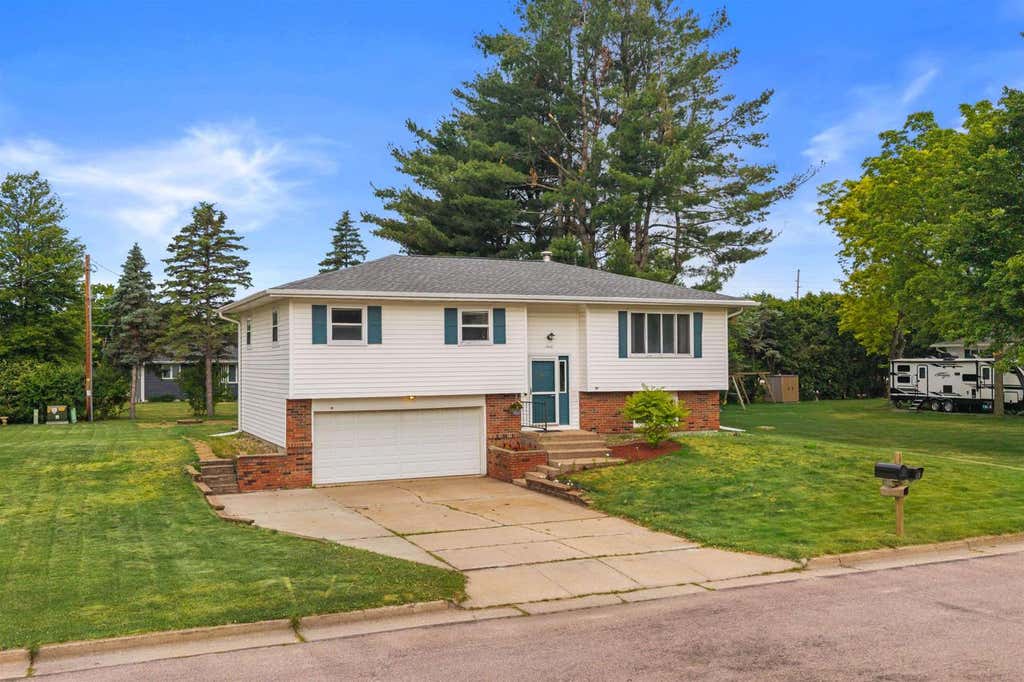 Photo of 1410 17th Street South ST, Wisconsin Rapids, WI 54494 (MLS # 2025569)