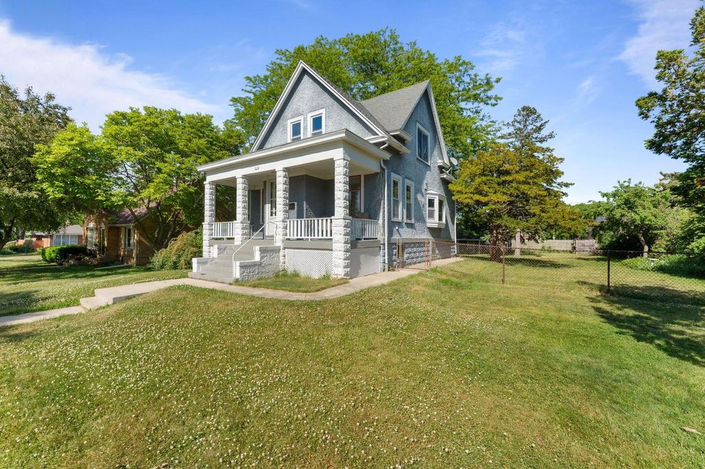 Photo of 3676 S 1st STREET, Milwaukee, WI 53207 (MLS # 1965341)