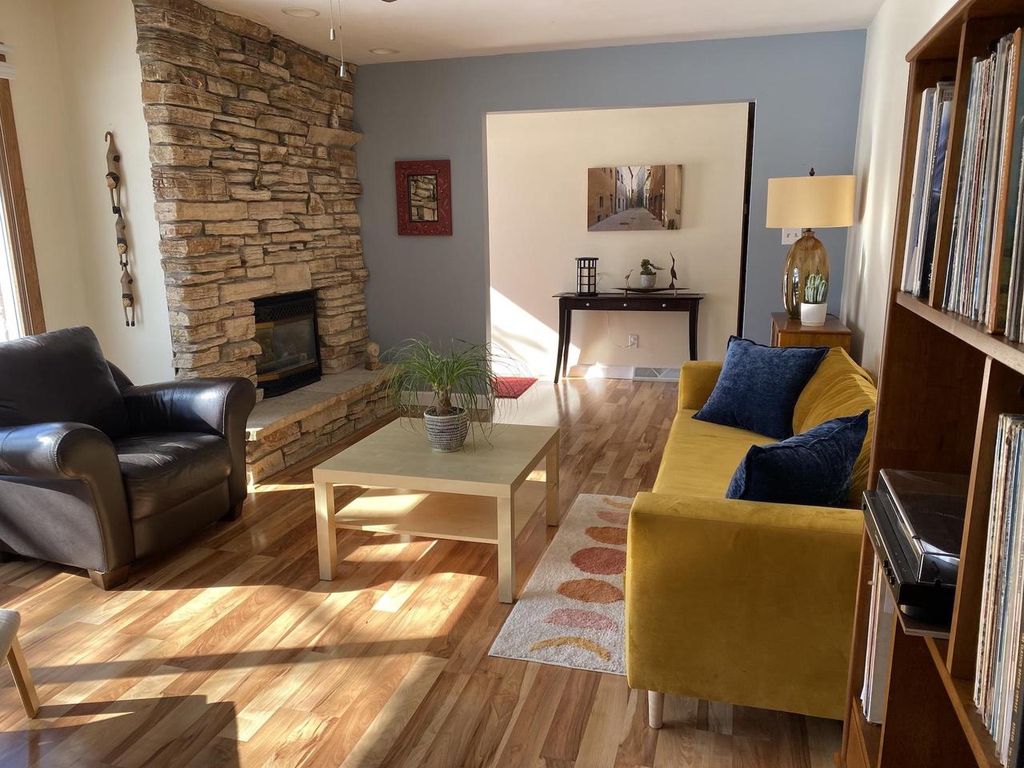 Photo of 2627 Oakcrest DRIVE, Neenah, WI 54956 (MLS # 50328600)