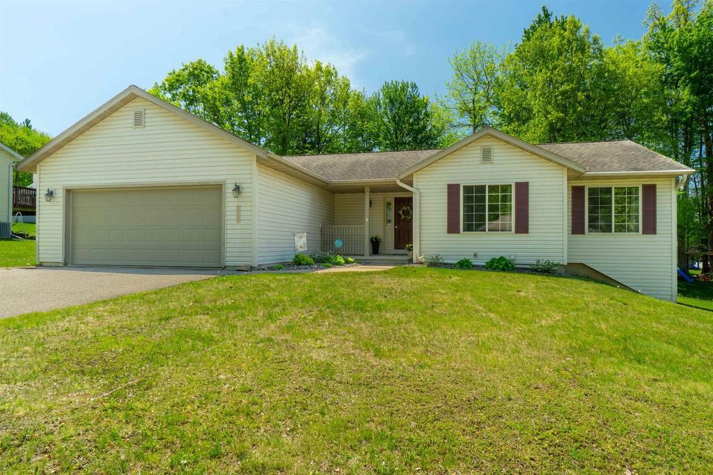 Photo of 6607 Cavin DRIVE, Wausau, WI 54401 (MLS # 22602316)