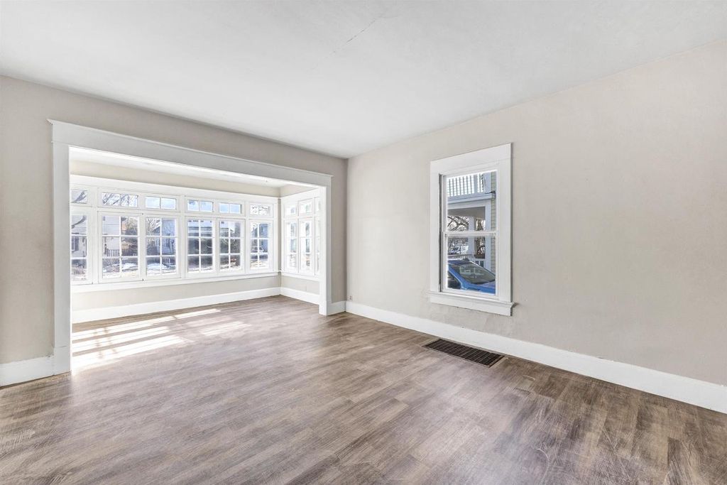 Photo of 719 N Ashland AVENUE, Green Bay, WI 54303 (MLS # 50320291)