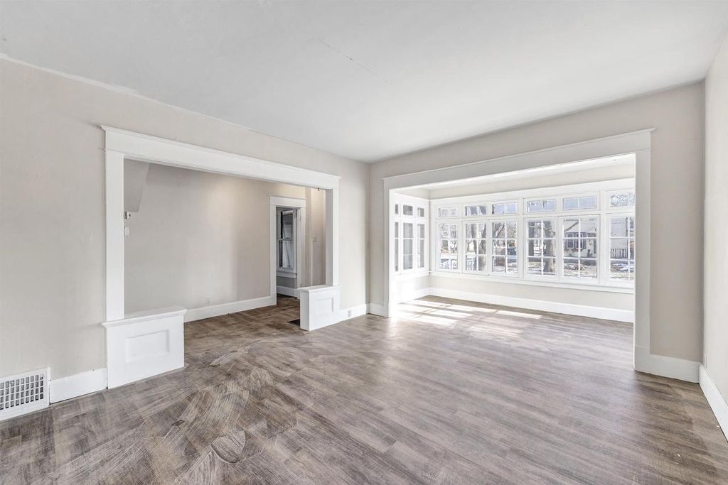 Photo of 719 N Ashland AVENUE, Green Bay, WI 54303 (MLS # 50320291)