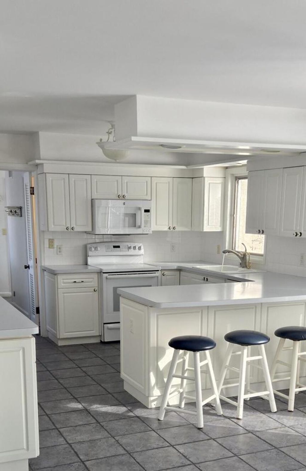 Photo of 2365 Mary Beth COURT, Brookfield, WI 53005 (MLS # 1951107)