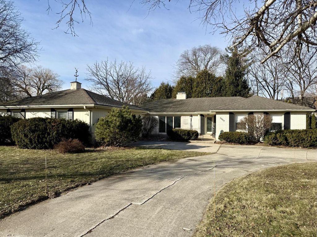 Photo of 2365 Mary Beth COURT, Brookfield, WI 53005 (MLS # 1951107)