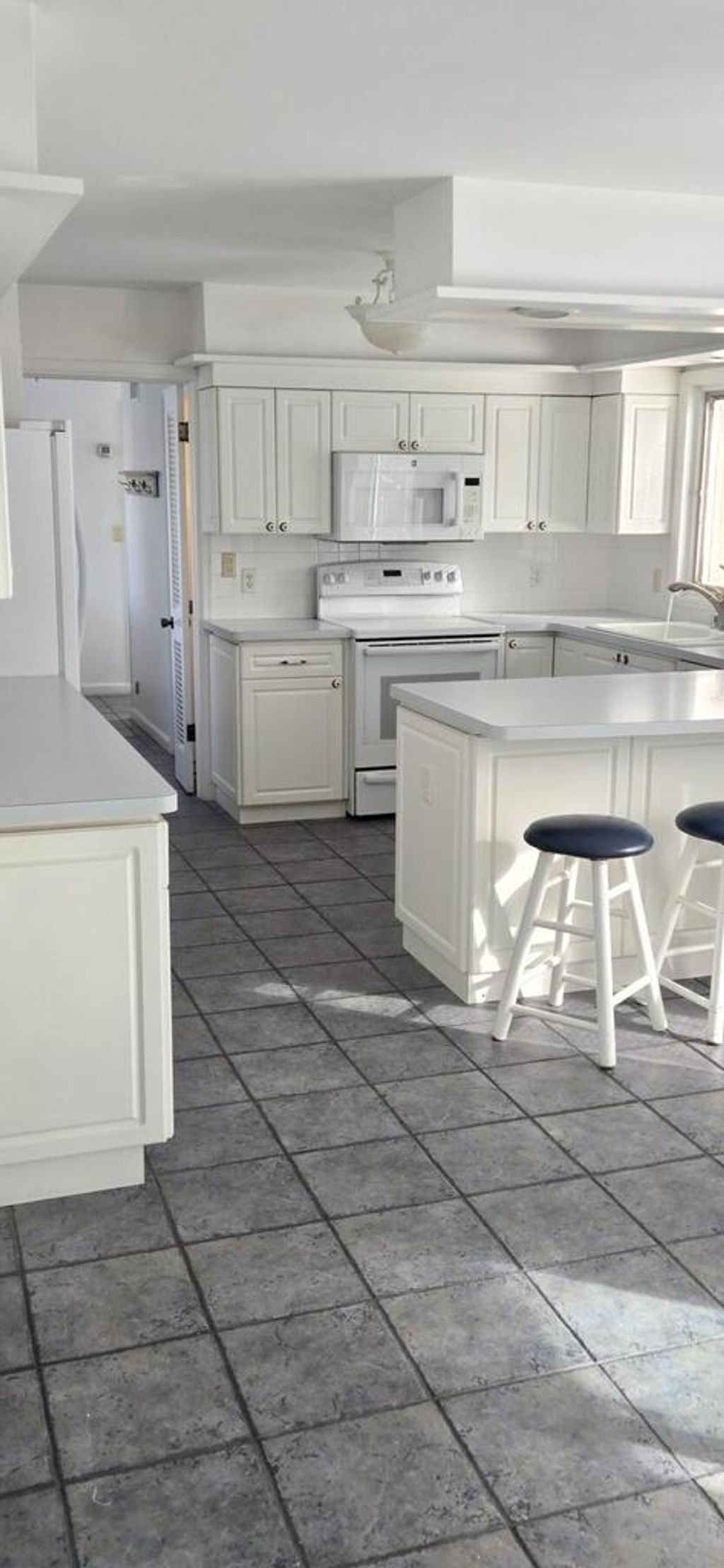 Photo of 2365 Mary Beth COURT, Brookfield, WI 53005 (MLS # 1951107)