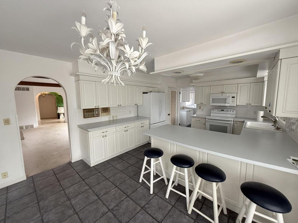 Photo of 2365 Mary Beth COURT, Brookfield, WI 53005 (MLS # 1951107)