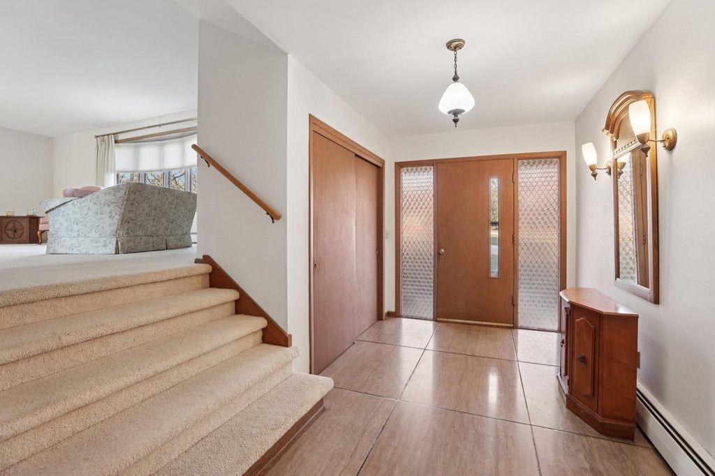 Photo of 1401 Lewon DRIVE, Madison, WI 53711 (MLS # 2018381)