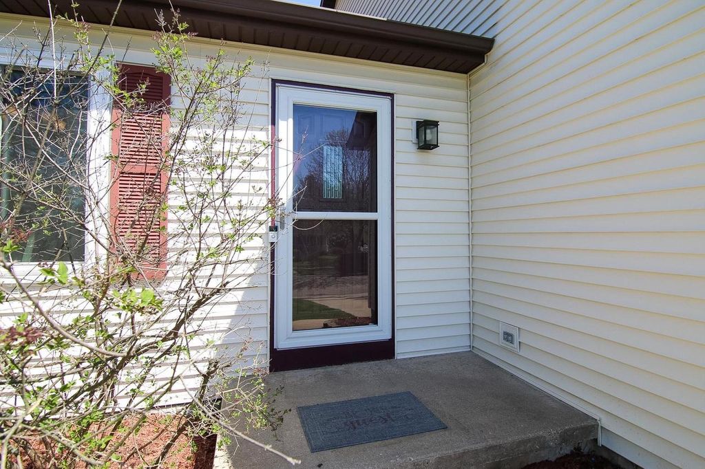 Photo of 804 Whispering WAY, Cottage Grove, WI 53527 (MLS # 2021034)