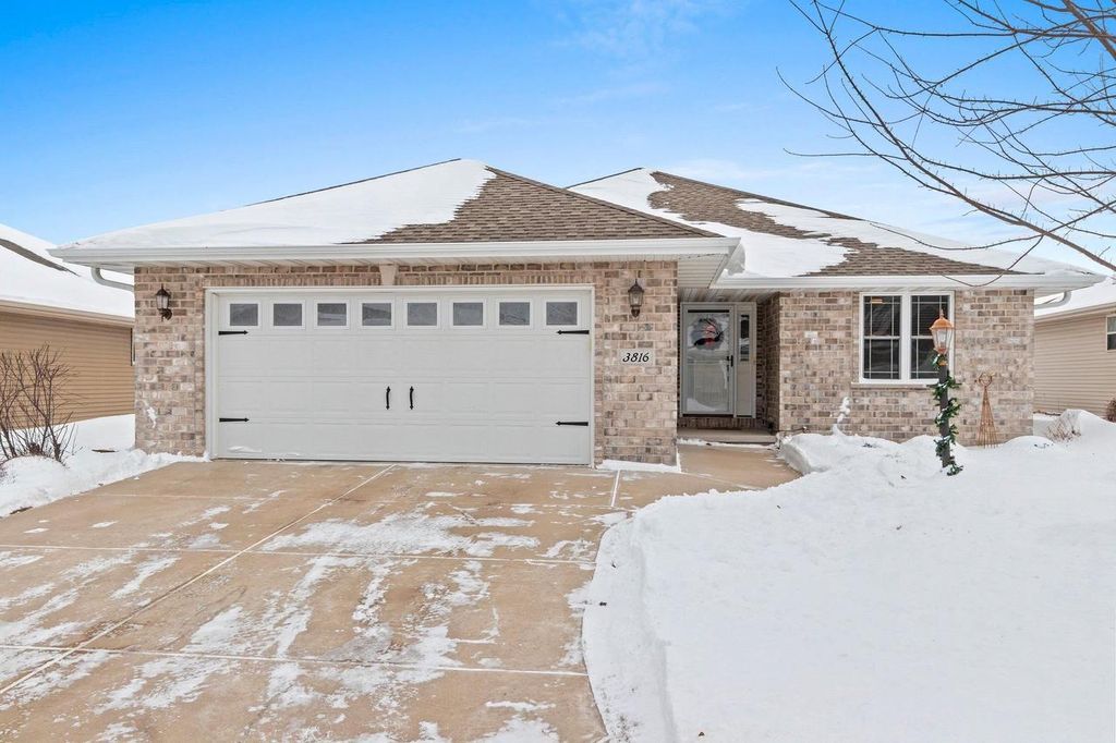 Photo of 3816 Shore Crest LANE, Green Bay, WI 54311 (MLS # 50319229)