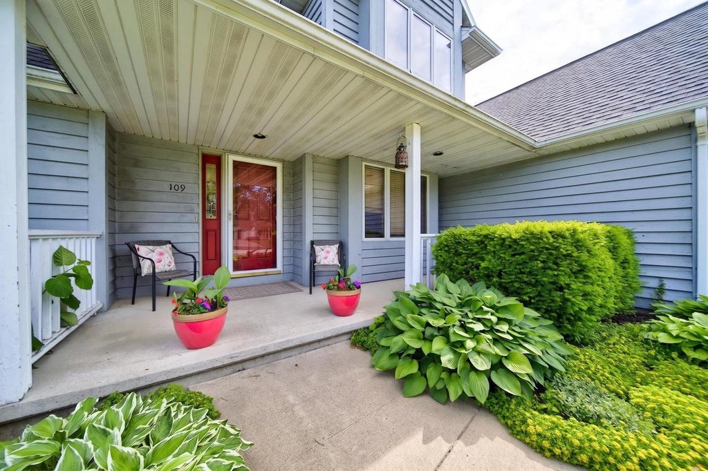 Photo of 109 Old Orchard LANE, Neenah, WI 54956 (MLS # 50328361)