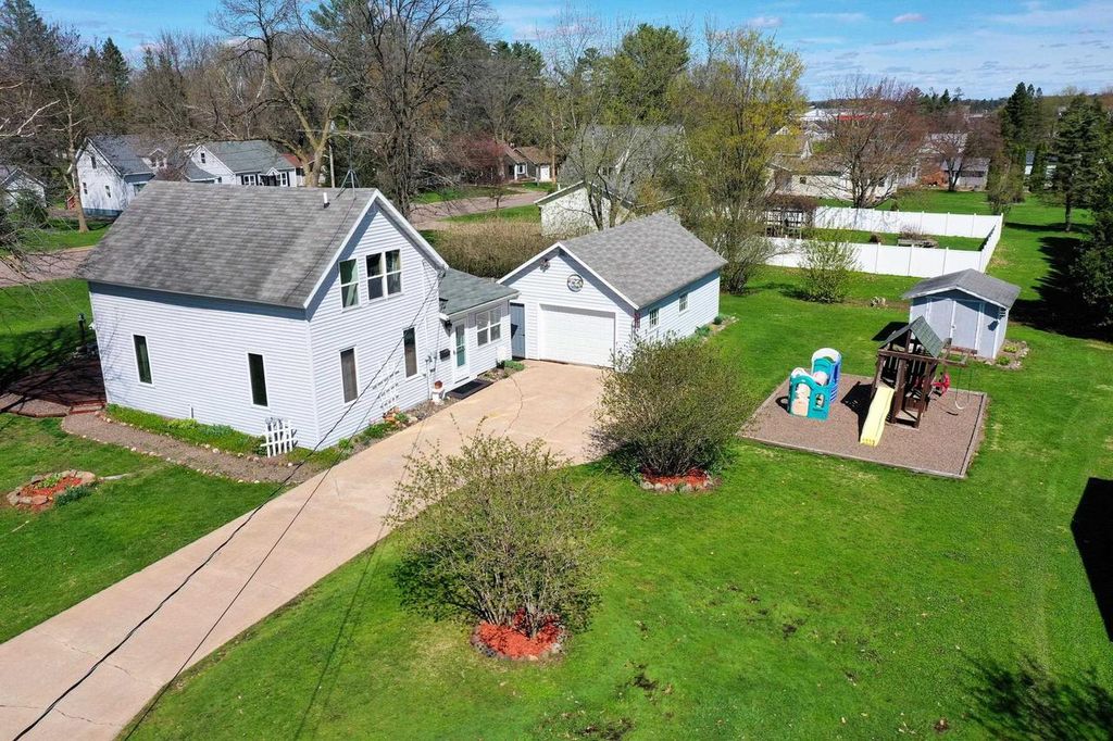 Photo of 406 E South STREET, Medford, WI 54451 (MLS # 22601380)