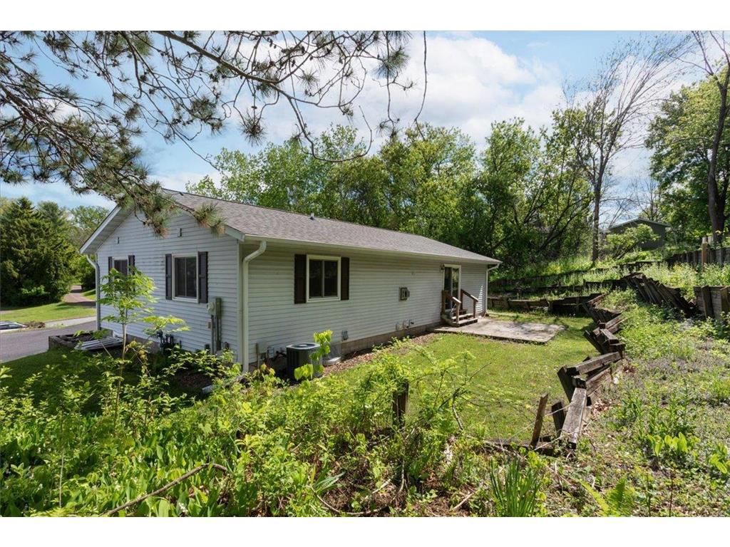 Photo of 1302 15th AVENUE, Menomonie, WI 54751 (MLS # 7076696)