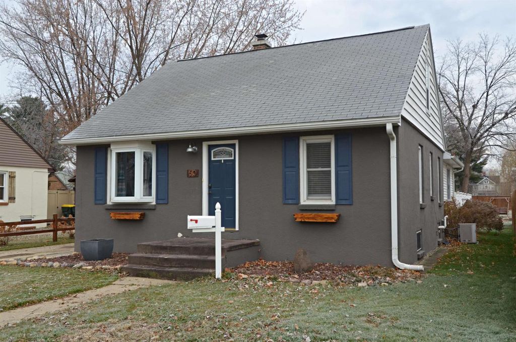 Photo of 60 Grand AVENUE, Prairie Du Sac, WI 53578 (MLS # 2013011)