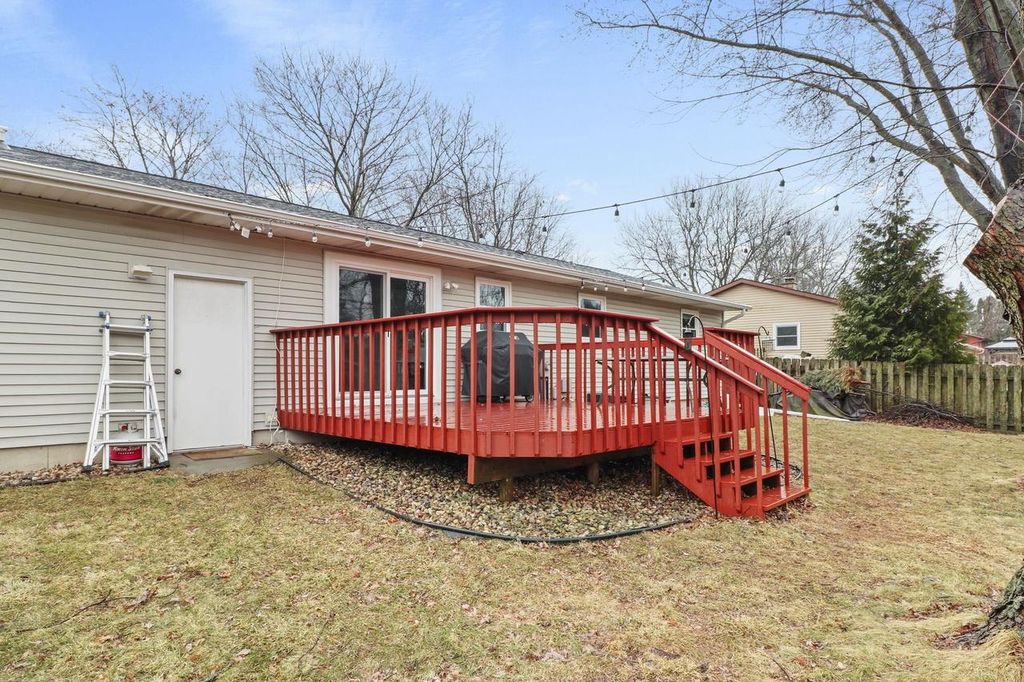 Photo of 5602 Glenway STREET, Mcfarland, WI 53558 (MLS # 2017758)