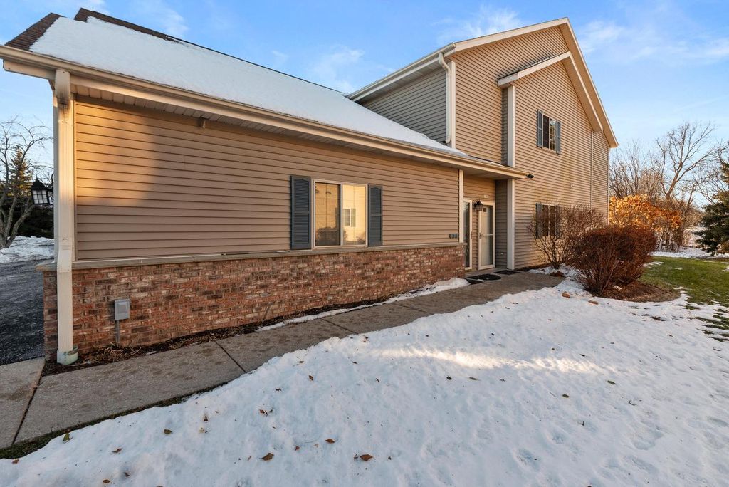 Photo of 2105 Pine Ridge COURT #H, Grafton, WI 53024 (MLS # 1946565)