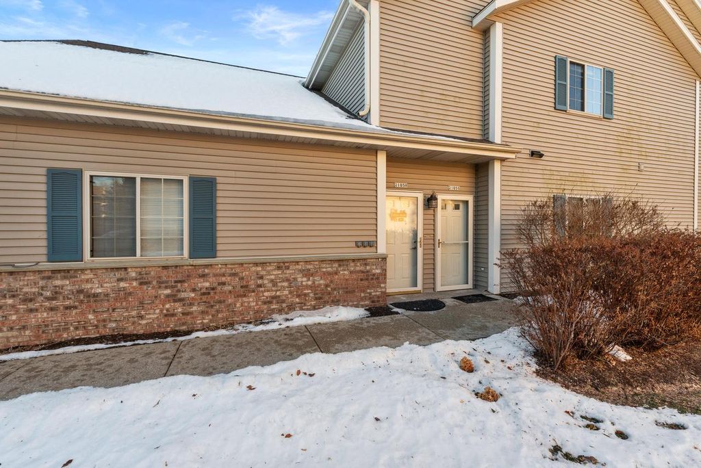 Photo of 2105 Pine Ridge COURT #H, Grafton, WI 53024 (MLS # 1946565)