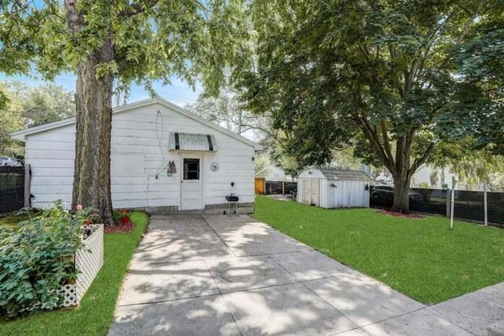 Photo of 410 E Howard STREET, Portage, WI 53901 (MLS # 2015994)