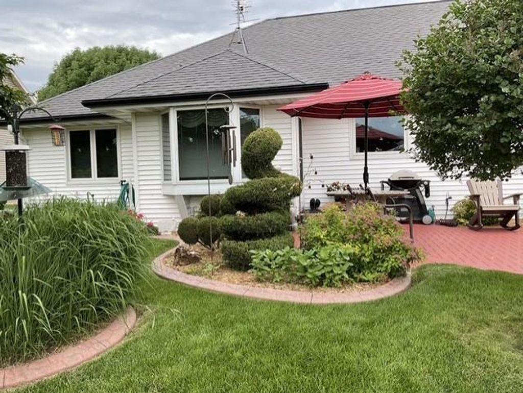 Photo of 3128 Concordia LANE, Green Bay, WI 54311 (MLS # 50321589)