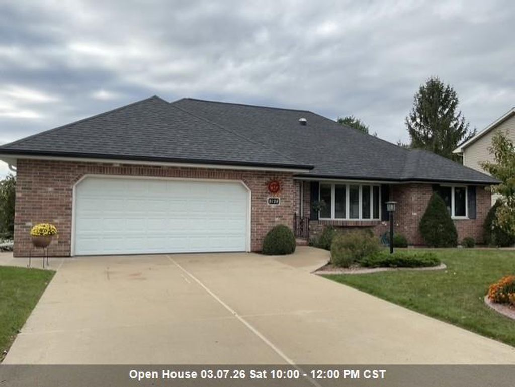 Photo of 3128 Concordia LANE, Green Bay, WI 54311 (MLS # 50321589)