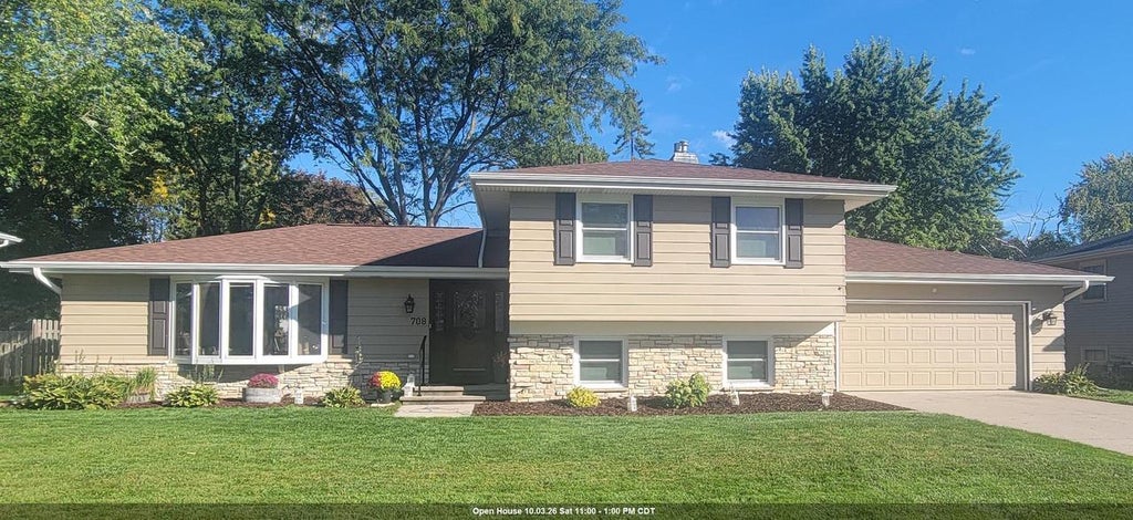 Photo of 708 Kensington ROAD, Neenah, WI 54956 (MLS # 50333571)
