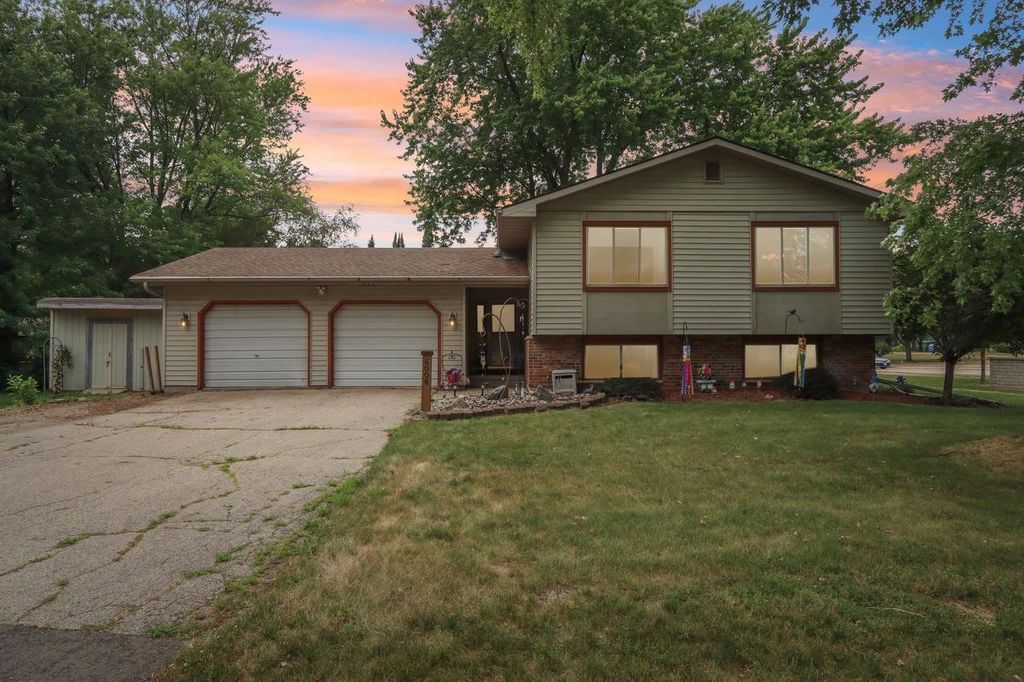 Photo of 6008 Exchange STREET, Mcfarland, WI 53558 (MLS # 2026495)