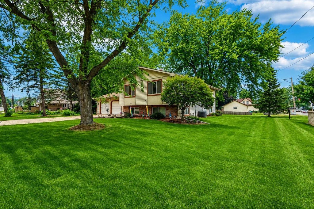 Photo of 6008 Exchange STREET, Mcfarland, WI 53558 (MLS # 2026495)