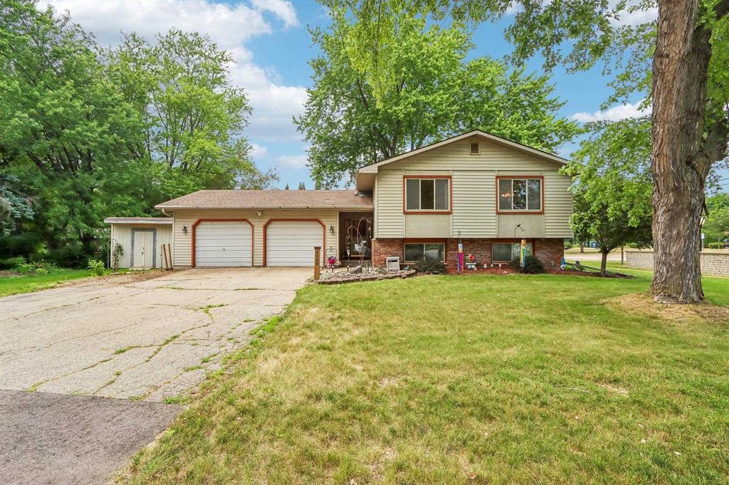 Photo of 6008 Exchange STREET, Mcfarland, WI 53558 (MLS # 2026495)