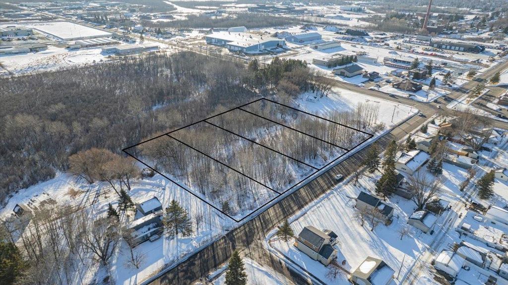 Photo of 24 N 21st St E, Superior, WI 54880 (MLS # 6123343)