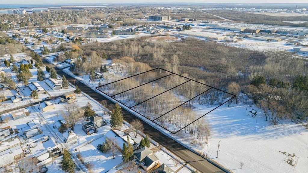 Photo of 24 N 21st St E, Superior, WI 54880 (MLS # 6123343)
