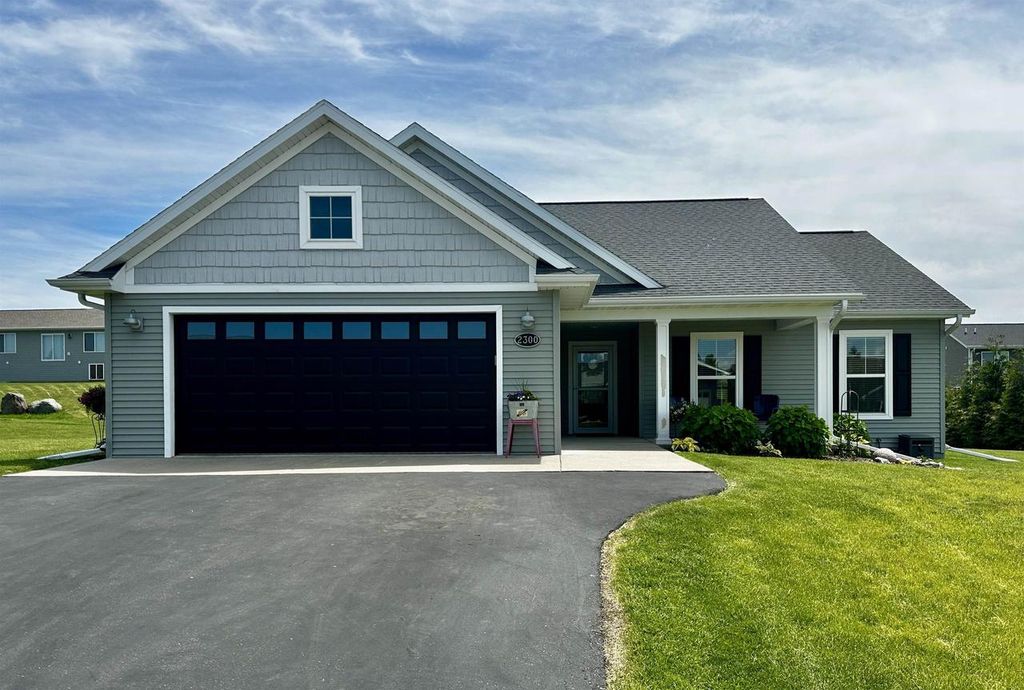Photo of 2300 Mayek DRIVE, Waupaca, WI 54981 (MLS # 50326620)
