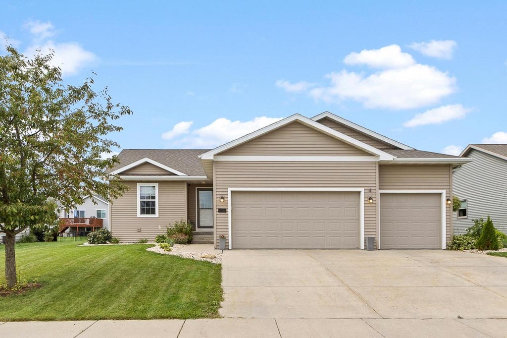 Photo of 2102 Carl AVENUE, Stoughton, WI 53589 (MLS # 2032826)