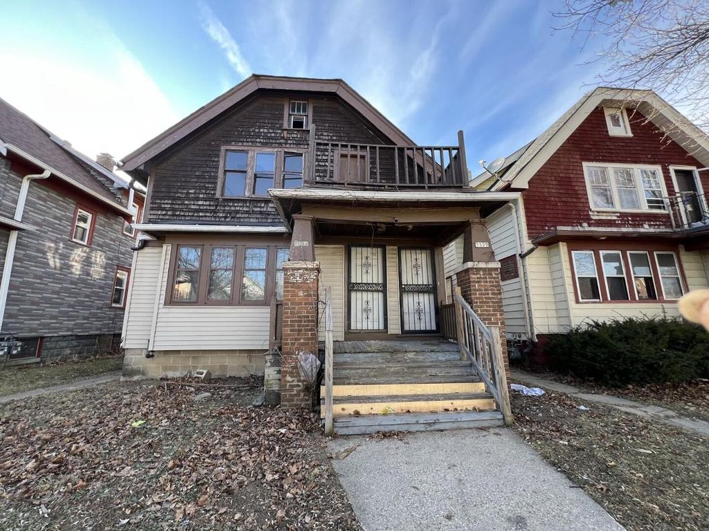 Photo of 3327 N 17th STREET, Milwaukee, WI 53206 (MLS # 1953008)