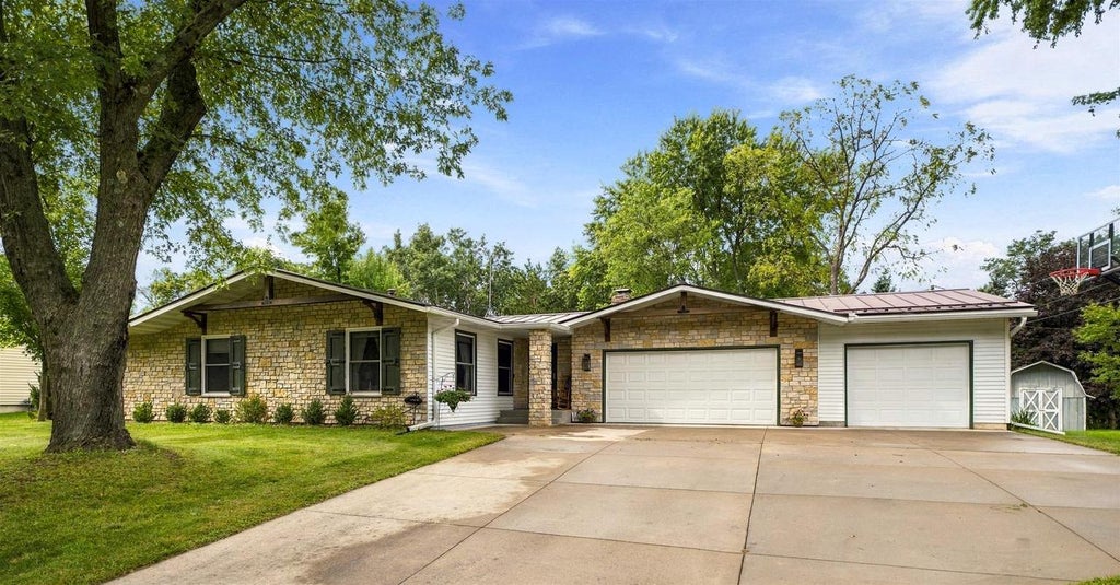 Photo of 416 S Harrison STREET, Waupaca, WI 54981 (MLS # 50333000)