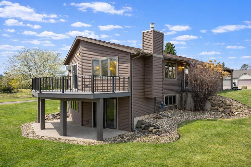 Photo of 6028 Saddle Ridge, Portage, WI 53901 (MLS # 2018450)